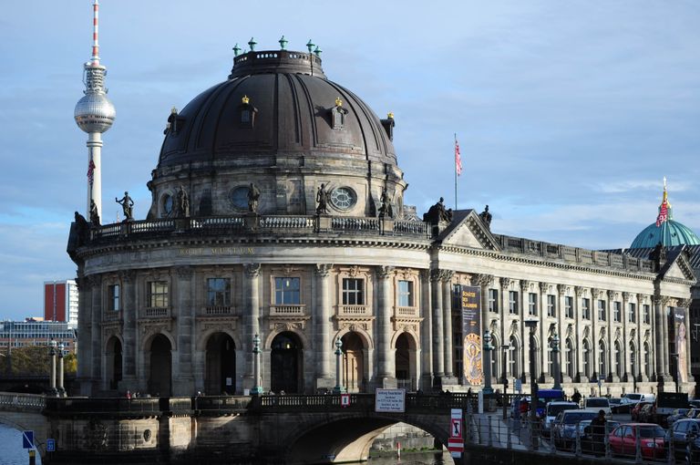 Saksamaa Berliini Bode muuseum, kust kolm meest viisid 2017. aastal 100 kilogrammi kaaluva suure mündi