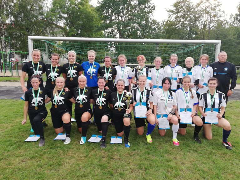 Naiskondadest tunnistati tiitli vääriliseks Pärnu JK Vaprus, kes alistas Lõuna-Läänemaa jalgpalliklubi.