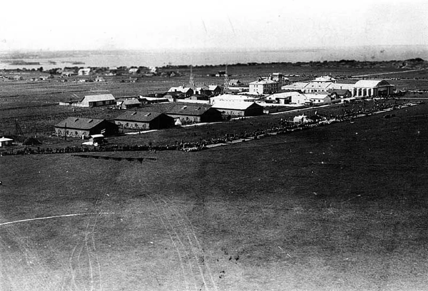 Lasnamäe lennuväli 1933. aasta lennupäeval.