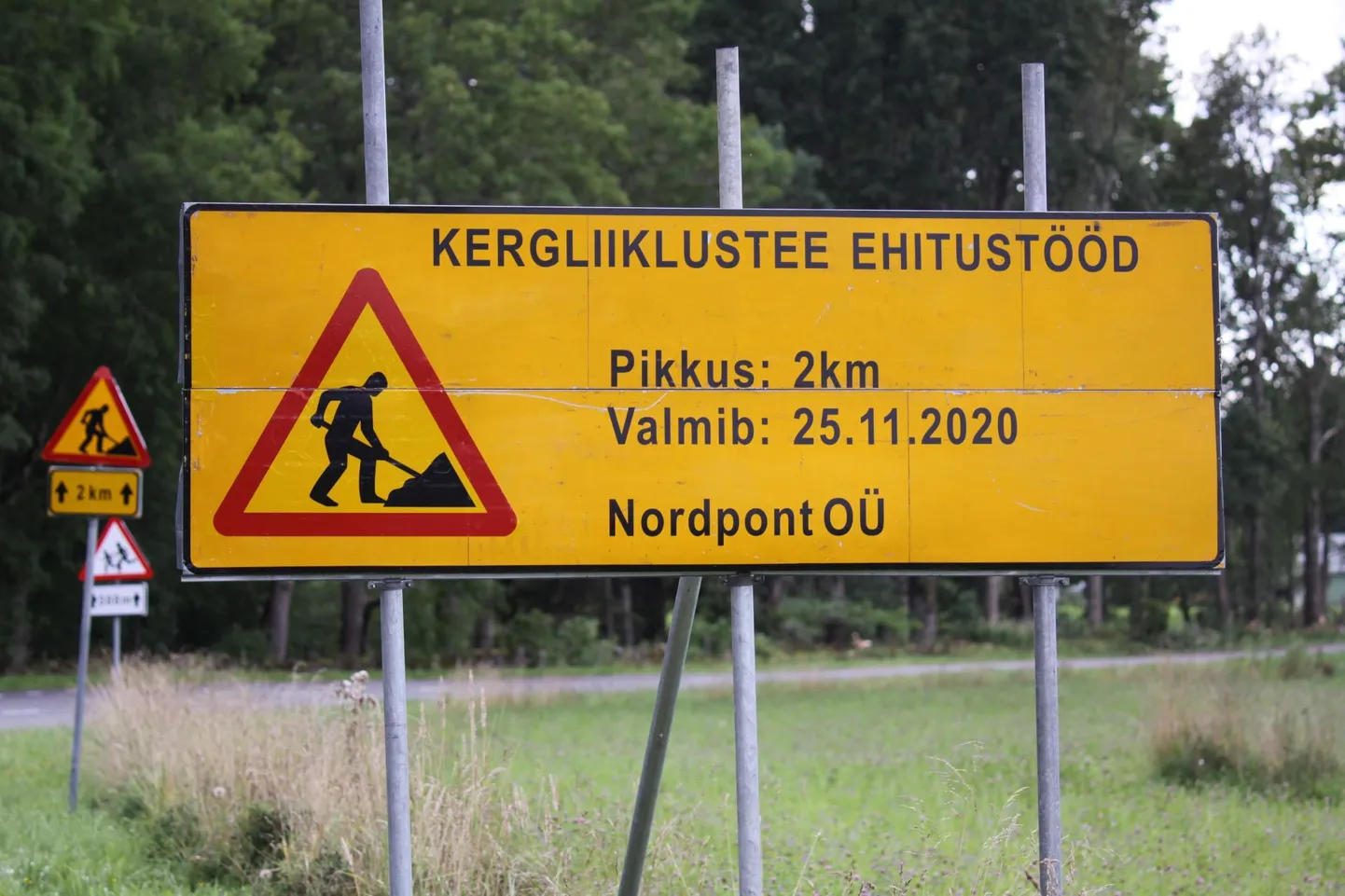 Viisu kergliiklustee lahendamata maaküsimused pakuvad huvi ka politseile.