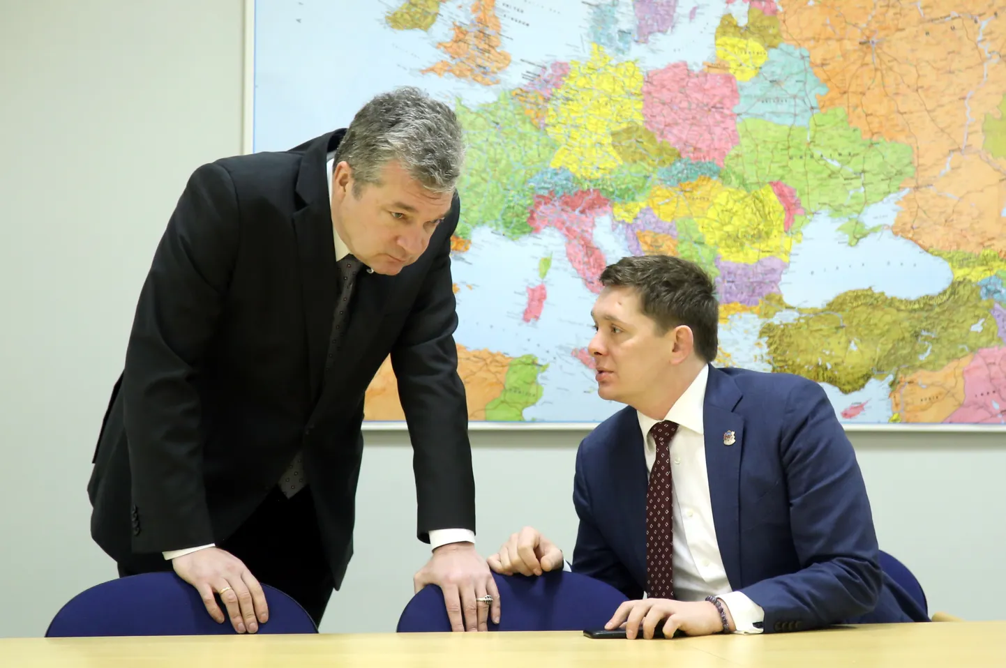 Partijas "KPV LV" Saeimas frakcijas priekšsēdētājs Atis Zakatistovs (no kreisās) un partijas "KPV LV" valdes priekšsēdētājs Artuss Kaimiņš.
