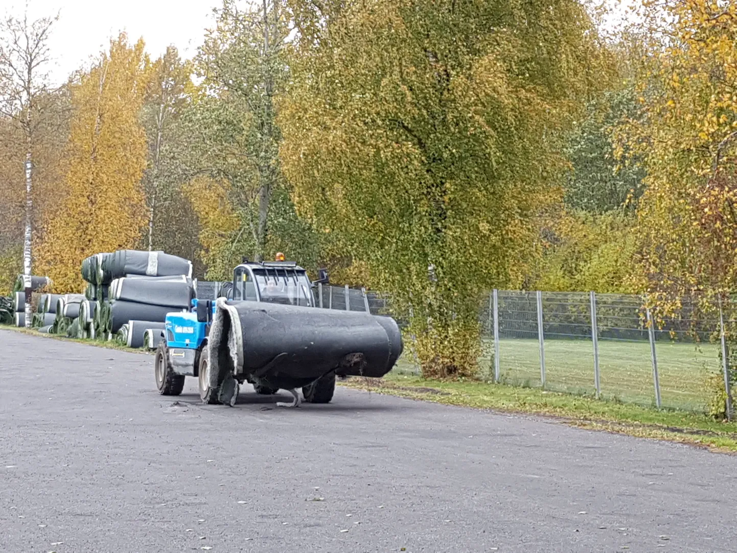 Vana kunstmuru leiab uue koha tehismaastiku viburajal.