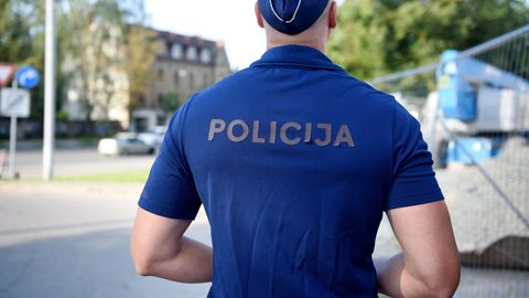 Policija preiskuje izobrazbo olainskega poslanca Vurča