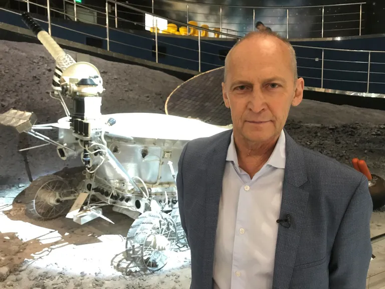 «Rännud Kersnaga. Reis kuule»