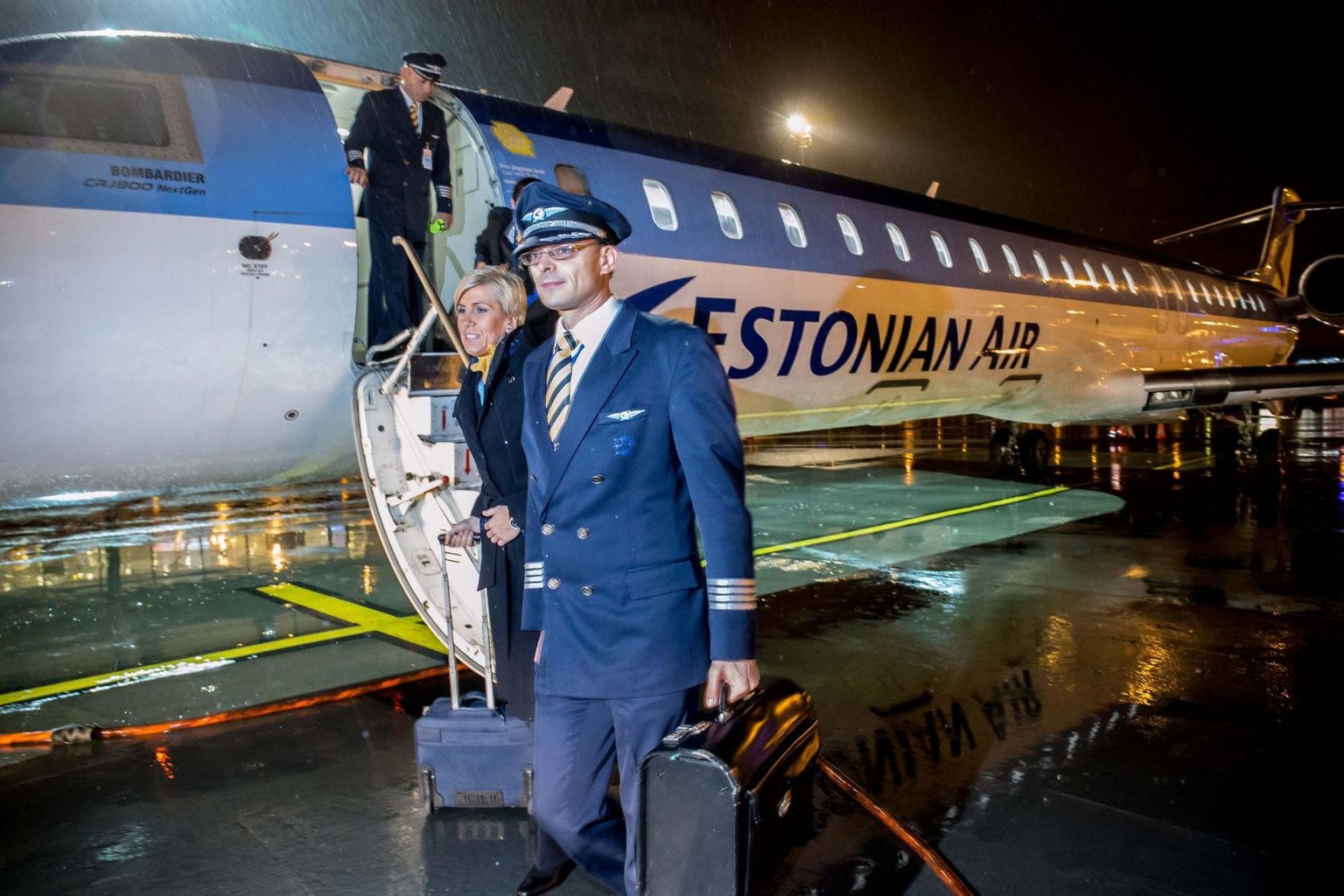 Estonian Airi viimane lend 2015. aasta 7. novembril. Pildil on lennufirma ekspiloot Immanuel Pärt.