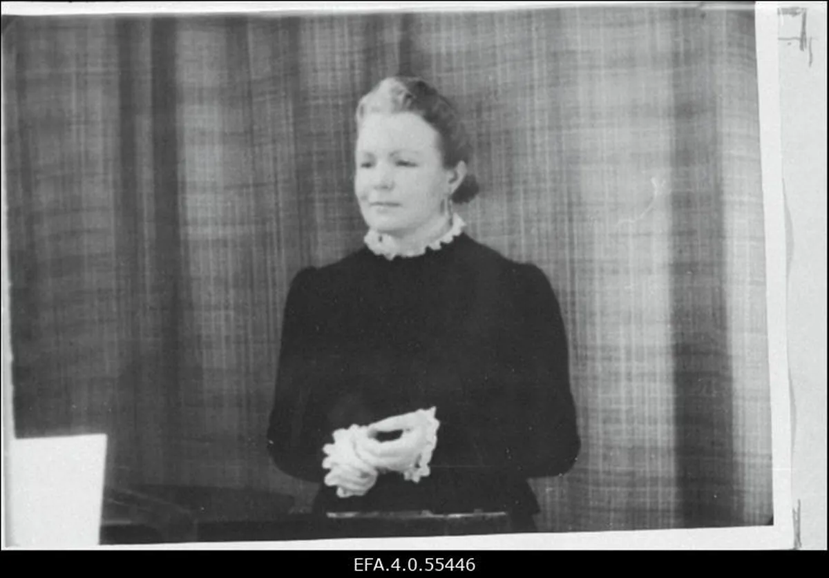 Jenni Siimon Aino Tamme laulutunnis.