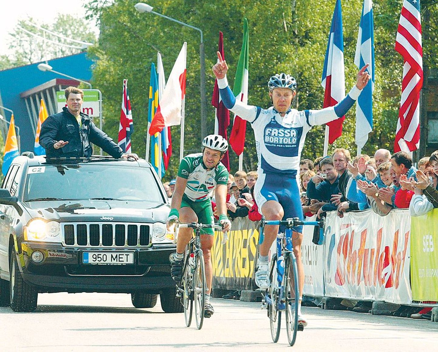 Andrus Aug võitis 2005. aastal Tartu rattaralli, kuid Eesti meistriks ta Fassa Bortolo juhtide suureks rõõmuks ei tulnud. Jaan Kirsipuu (keskel) oli kolmas.
