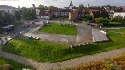 Linnaelu jäi Rubiini platsi kasutamise loata, aga linnajuhid polnud seda otsustades ühel meelel