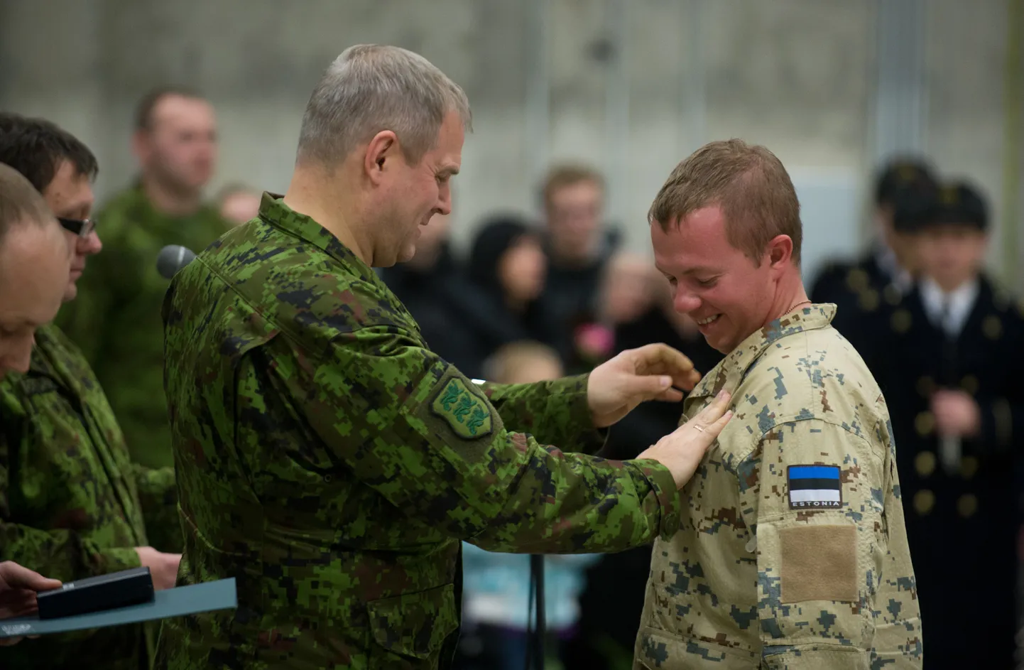 Meenutus sellest, kui Afganistanis NATO operatsioonil teeninud jalaväekompanii Estcoy-14, logistiline toetusüksus NSE-13 ja staabiohvitserid jõudsid tagasi Eestisse.