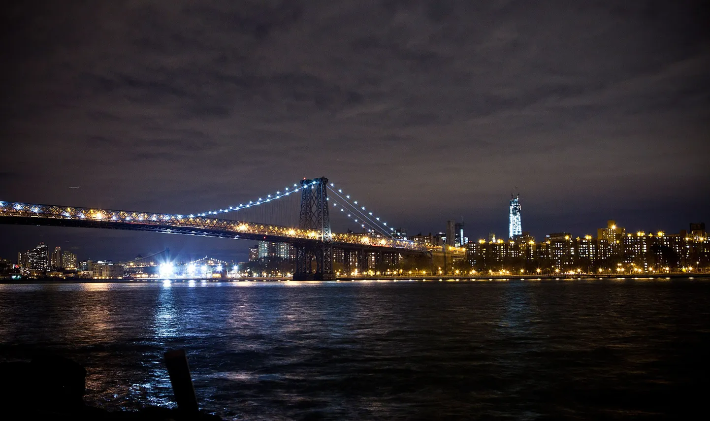 New York tuledesäras.