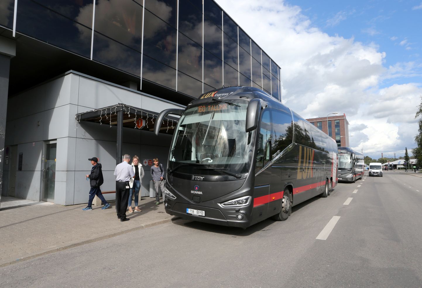 Автобус Lux Express.