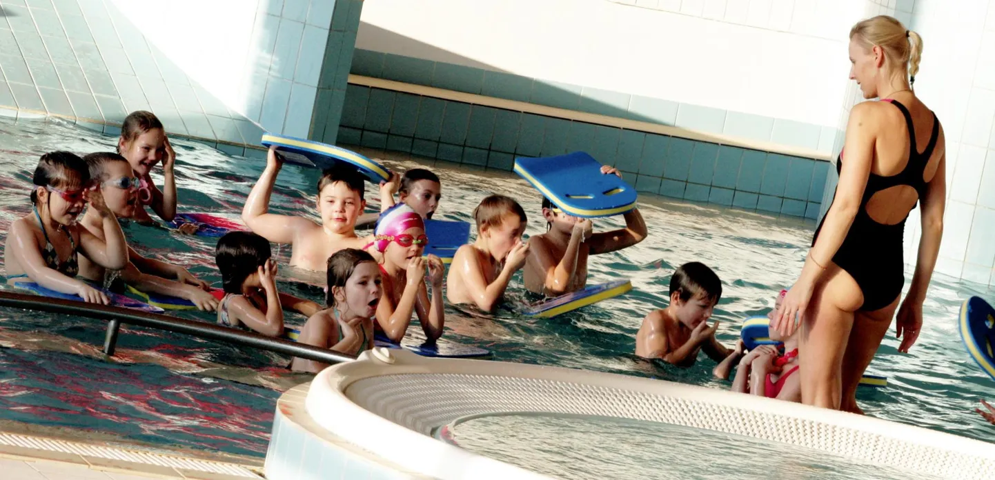 Детский бассейн спортивного комплекса Винни был закрыт на несколько дней из-за превышения допустимой нормы содержания хлора в воде.