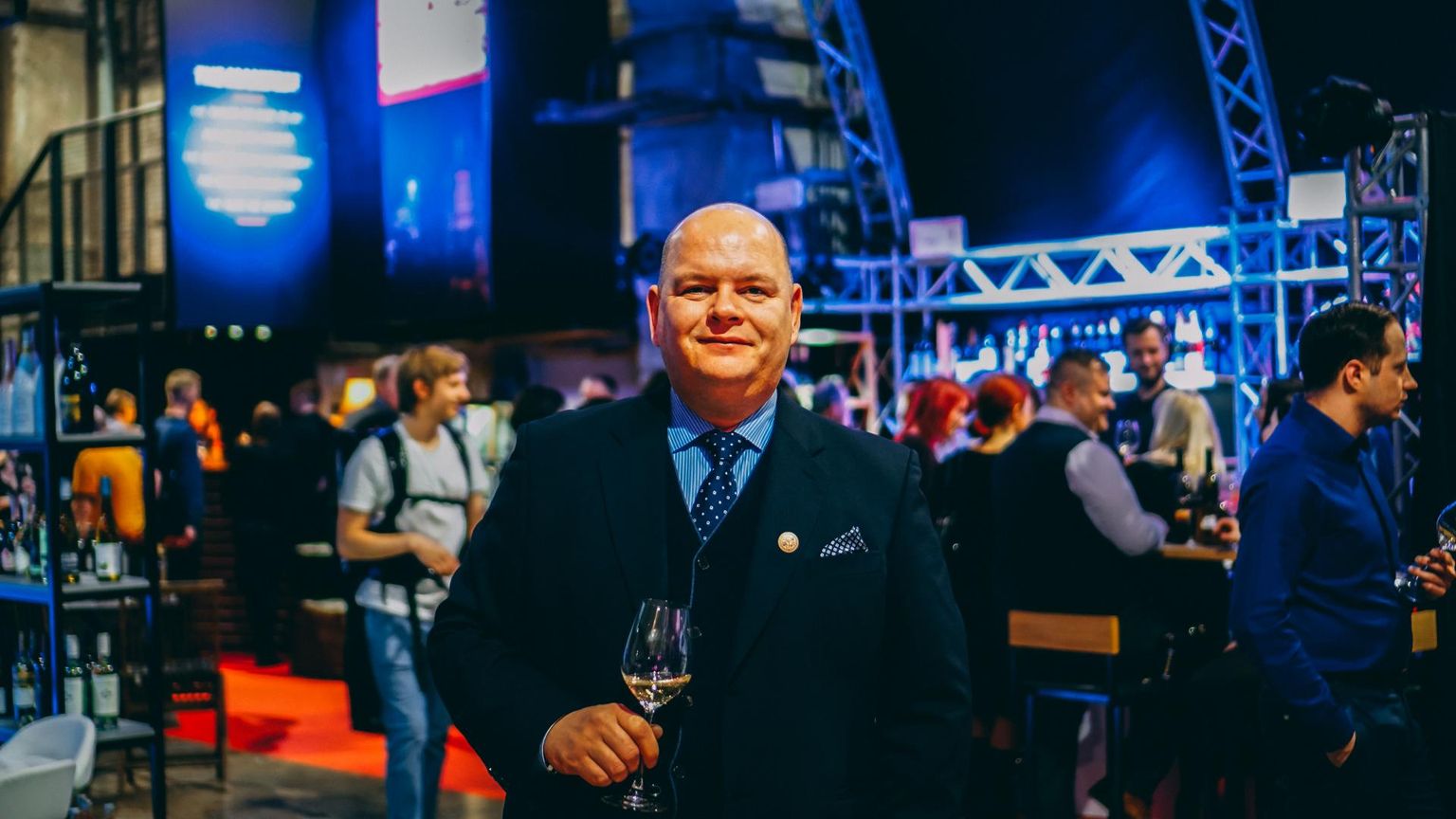 "Veinimessil käis tänavu üle kahe tuhande veinihuvilise," ütleb kaheksandat korda peetud veinimessi üks korraldajaist, Eesti Sommeljeede Assotsiatsiooni president Kristjan Markii.