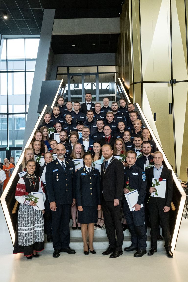 Politsei- ja piirivalveamet sai Sisekaitseakadeemiast 41 uut kolleegi (11.juuli, 2020).
