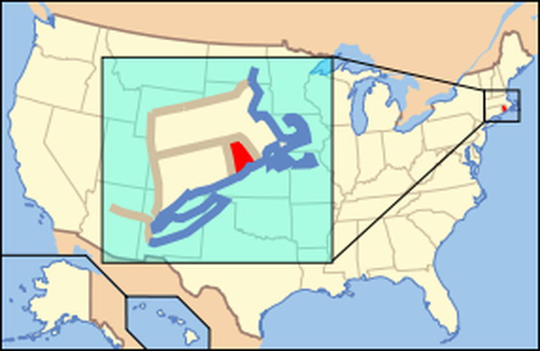 USA osariik Rhode Island kaardil (punasega)