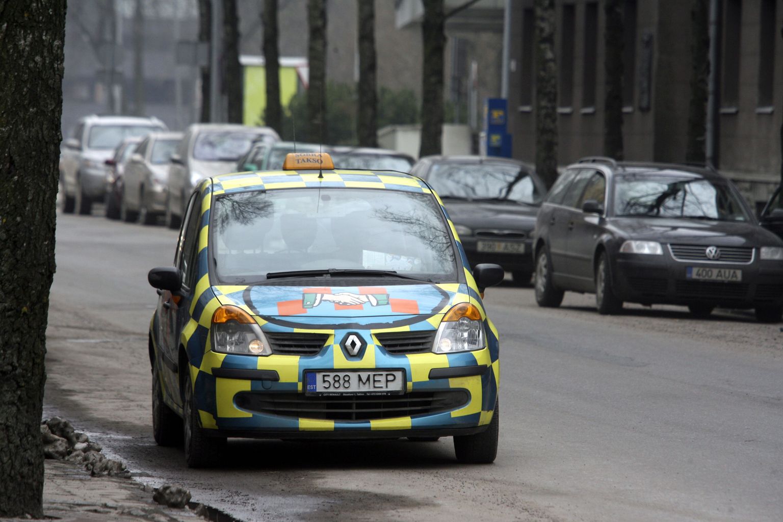 Sõbra Takso juht on uute taksojuhtidele seatavate üleriiklike nõuetega päri.