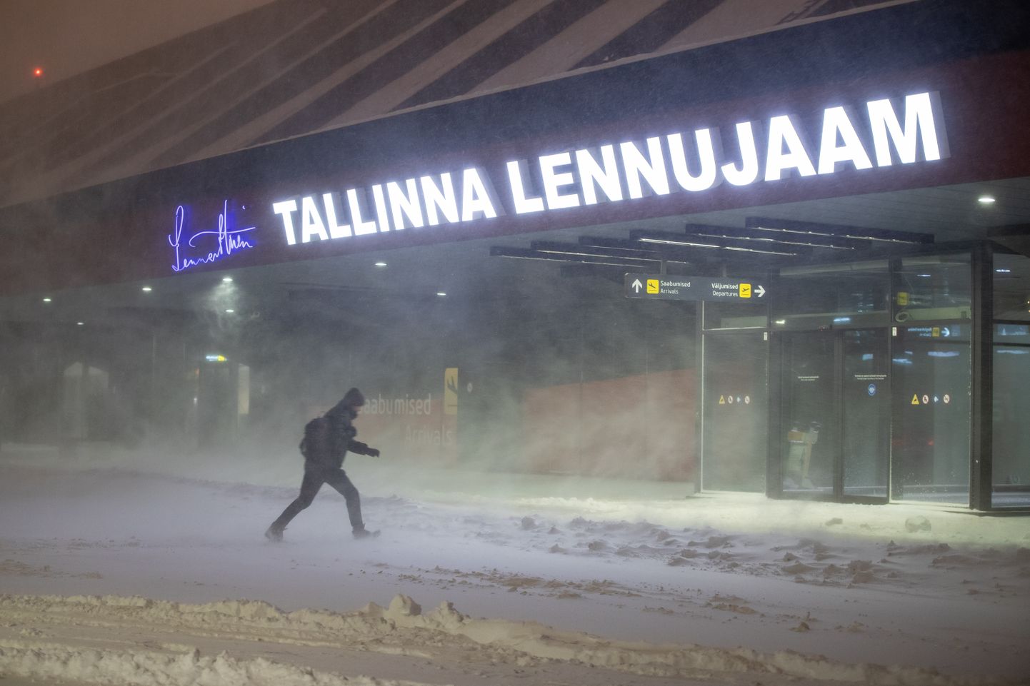 Lumetorm Tallinna lennujaamas.