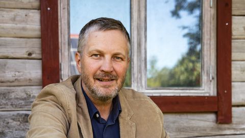 Südames läänemaalane, elukutselt tippametnik, puhkepäevadel talunik. Saage tuttavaks: Tarvi Sits