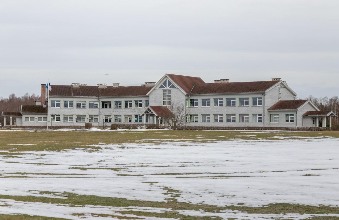 Viljandi vald plaanib Leie koolimaja maha müüa.