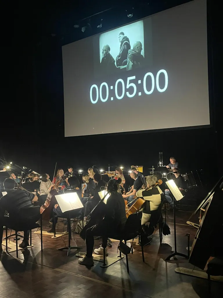 Pärnu linnaorkester toob filmi- ja klassikalise muusika austajate rõõmuks taas publikuni ajatu meistriteose armastatud Jüri Alperteni mälestuseks.