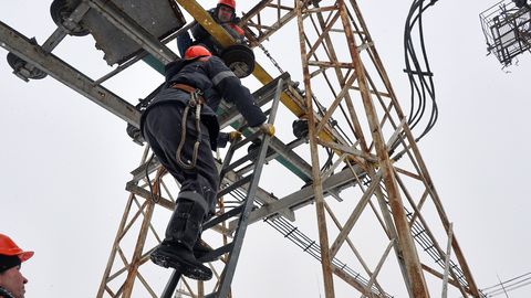 Elektripuudus ja droonirahe suruvad Ukraina majanduse uude kriisi