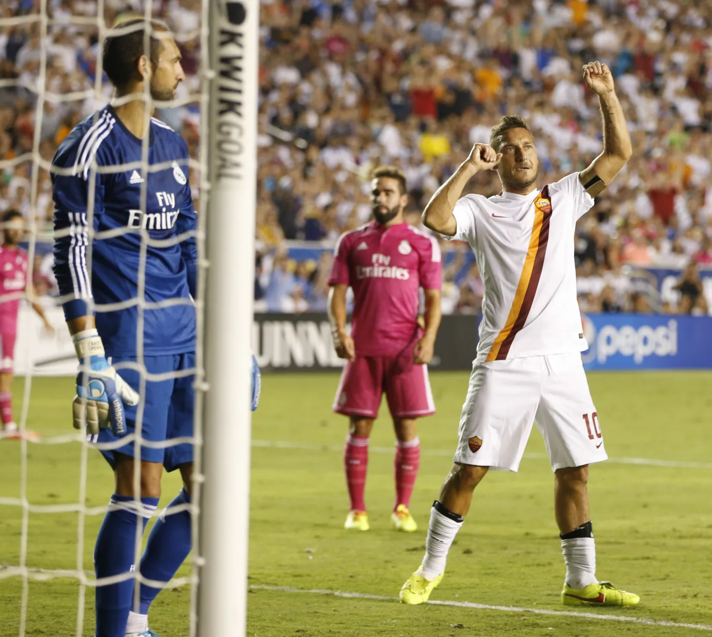 Francesco Totti (paremal).