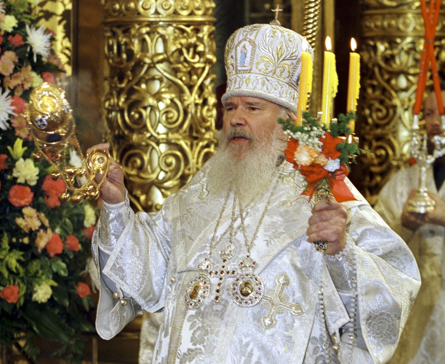 Vene õigeusukiriku patriarh Aleksius II pidamas jumalateenistust Jelohhovo katedraalis.