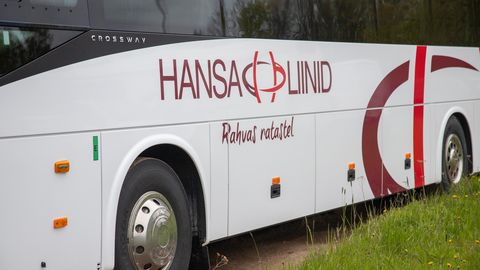 «По щекам девочки текли слезы»: жительницу Эстонии ужаснул произошедший в автобусе инцидент