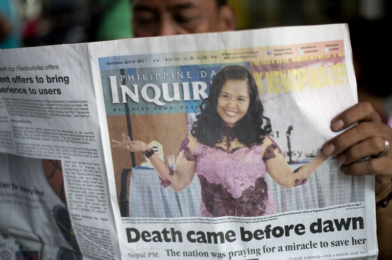 Filipiinide ajalehe esikaas teatab, et kogu riik palvetas, et päästetaks nende riigi nüüdseks hukatud kodanik Mary Jane Veloso.                                                             Foto: Scanpix 