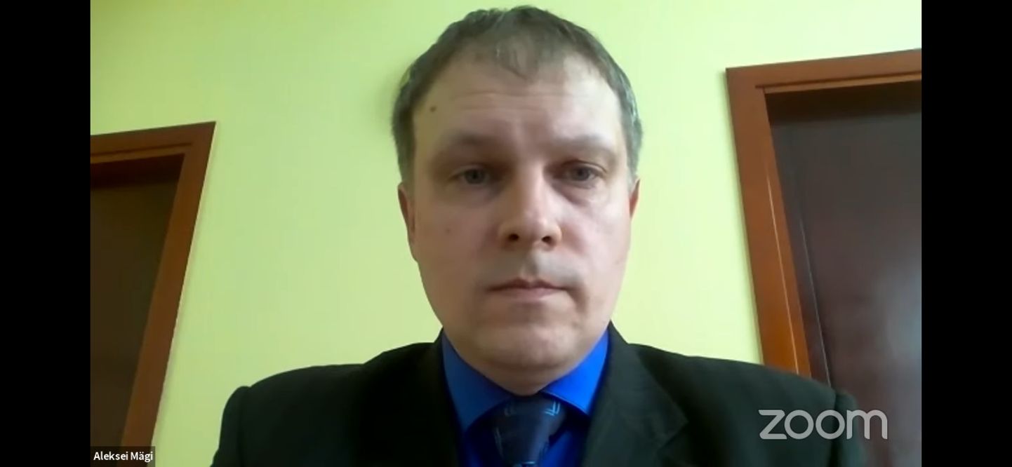 Член EKRE Алексей Мяги на заседании Нарвского горсобрания 25 марта, проходившем в системе "Zoom".