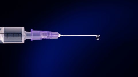 Eksperdid kirjeldavad tromboosijuhtumeid, mis saadavad vaktsiinitootjaid musta varjuna
