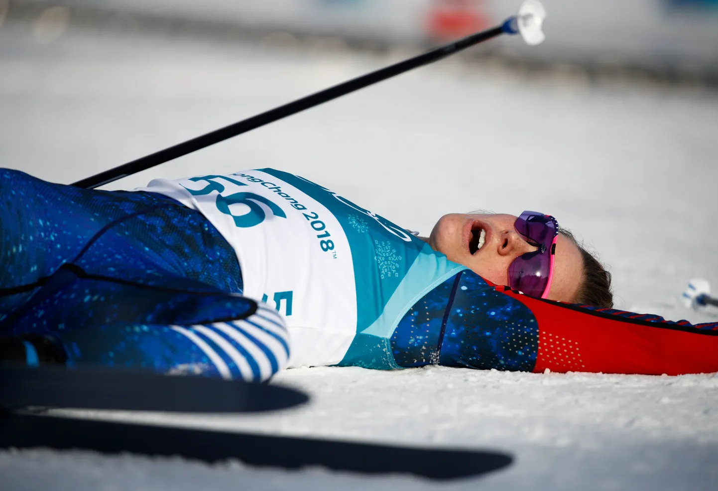 Jessica Diggins 10 km eraldistardist sõidu finišis.