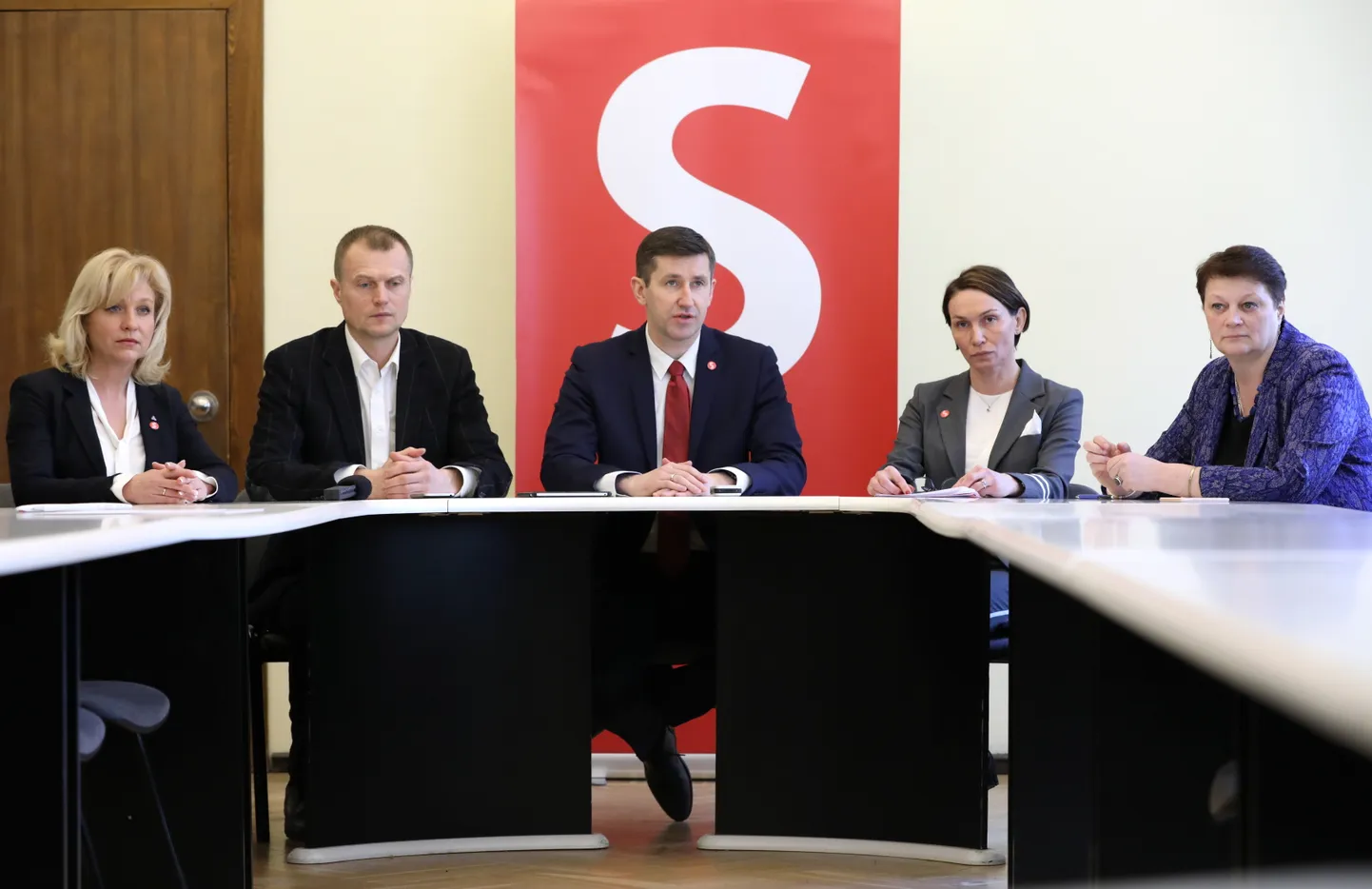 Partijas "Saskaņa" Saeimas frakcijas deputāti.
