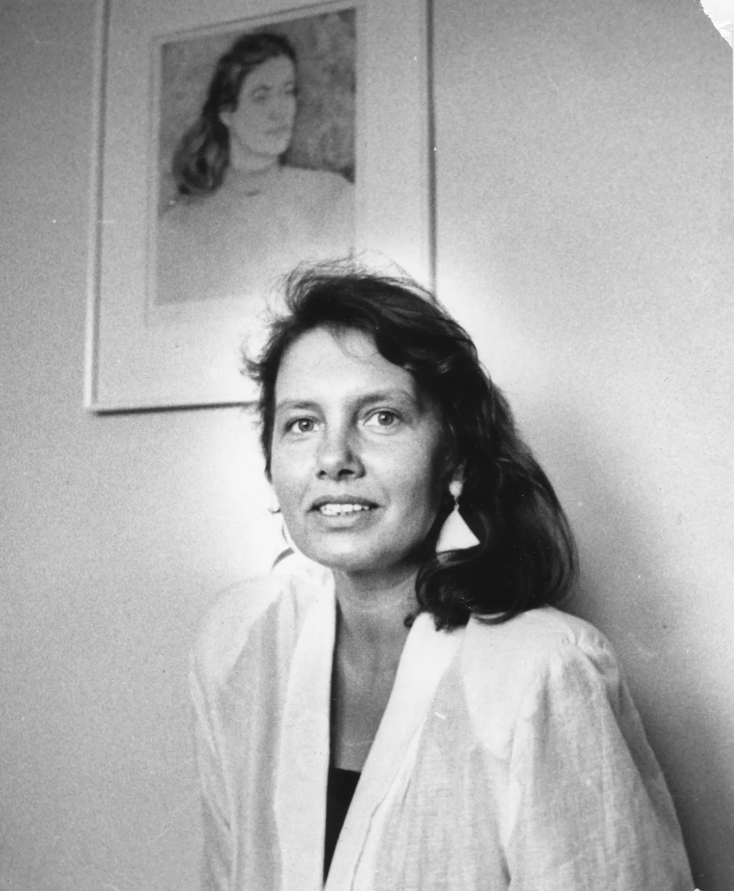 Poetess Ingel Tael.