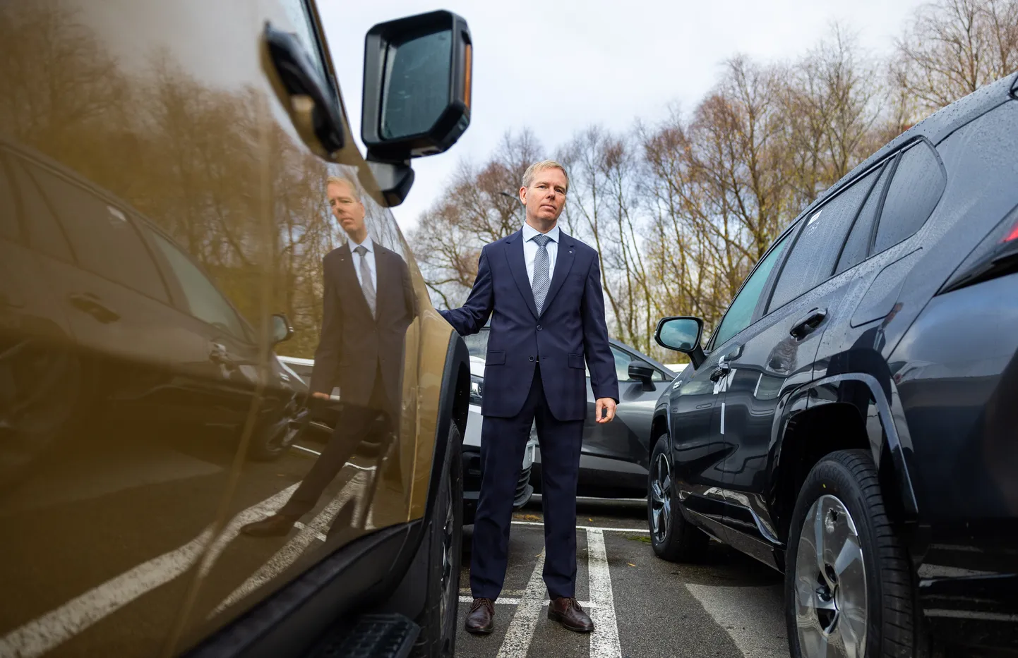 Elke Tallinna tegevjuht Raido Rosenfeld ütleb, et autoturu elavnemine ei ole juhuslik: automaksu ootuses teeb tarbija kiiremaid ostuotsuseid, et vältida 2025. aastal jõustuvat uut maksukoormust.