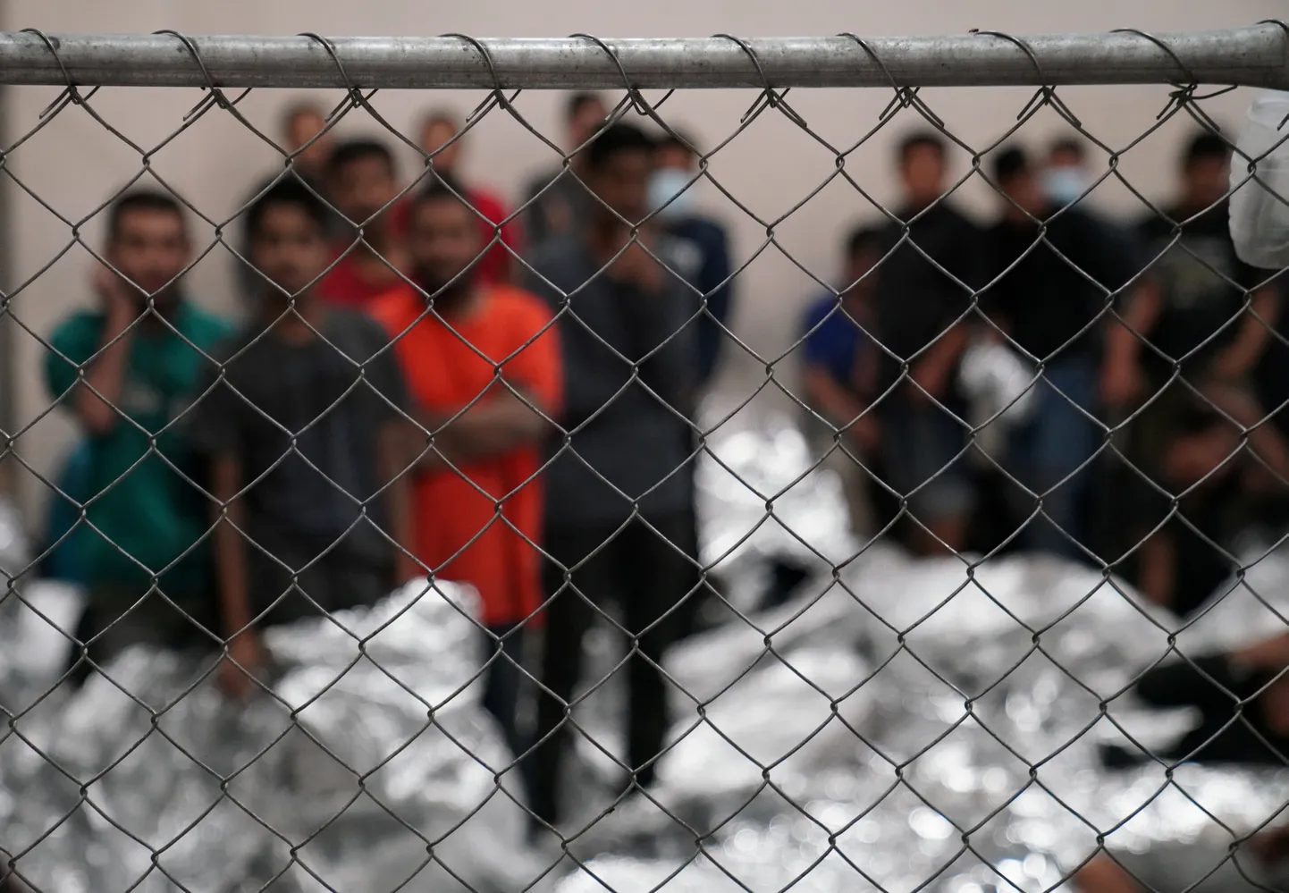 Imigranti aizturēšanas centrā ASV.