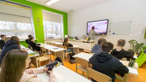 Трудовые договоры руководителей школ в Эстонии могут стать срочными
