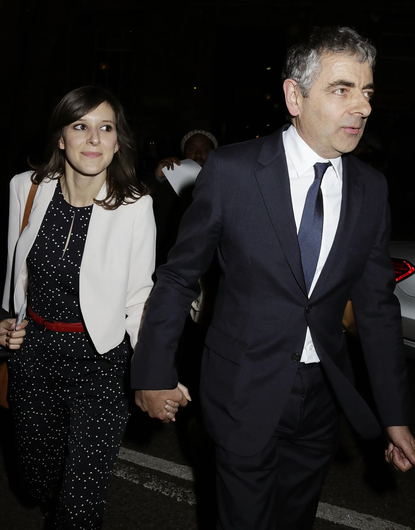 Louise Ford ja Rowan Atkinson.