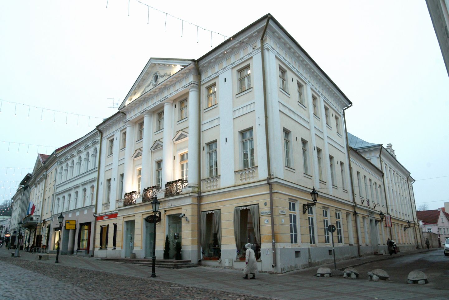Selles majas tegutses Tartu kultuurihoone. Foto aastast 2007.
