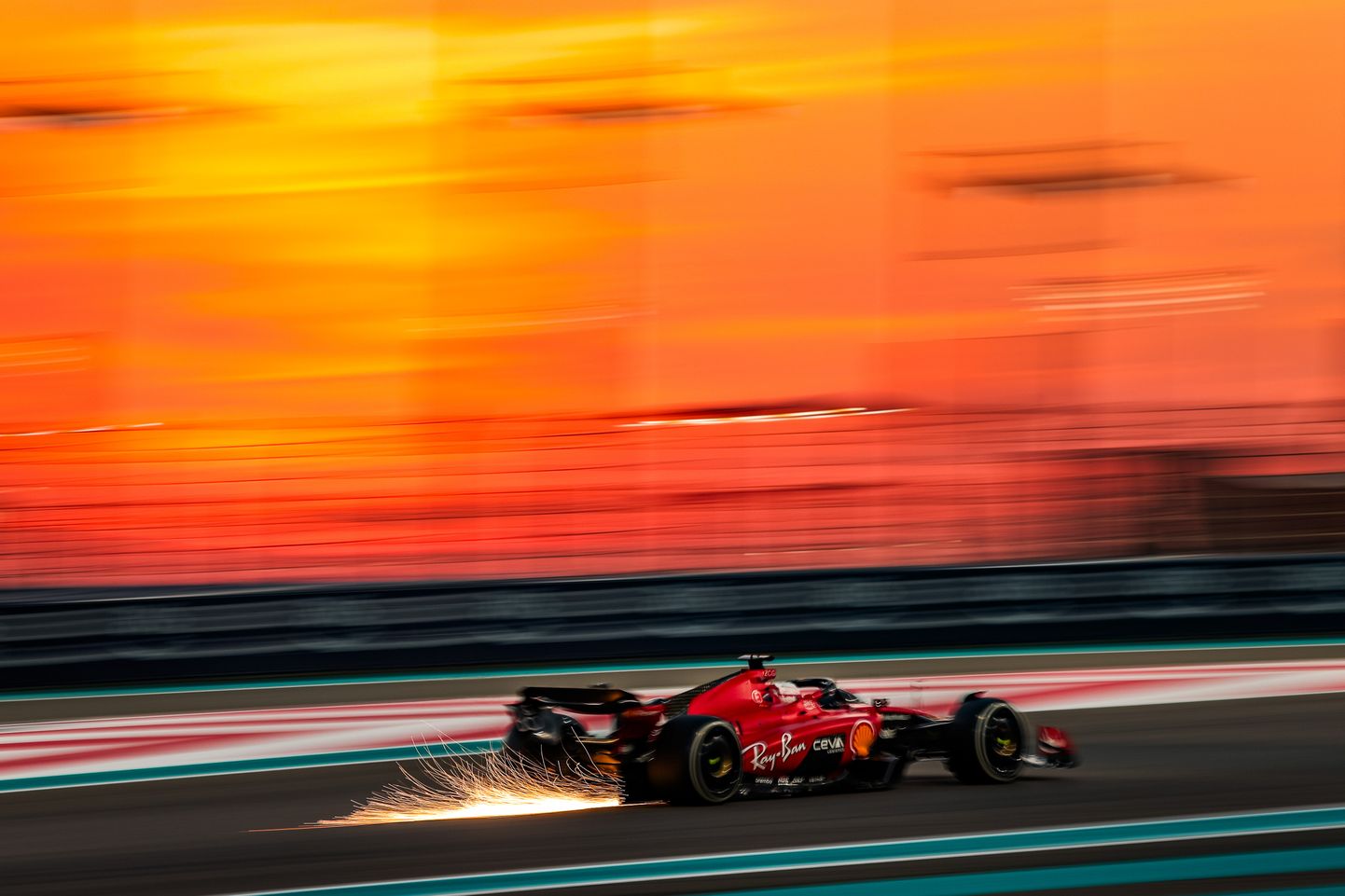 Charles Leclerci juhitud Ferrari Abu Dhabi ringrajal.