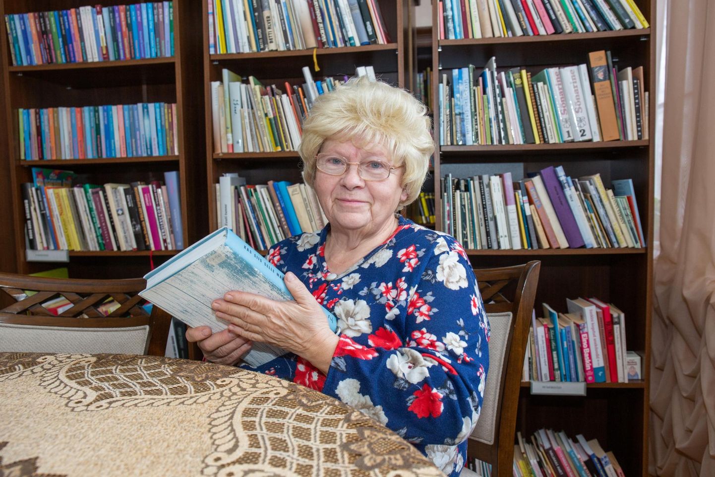 Olga Sööt on Pärsti raamatukogus töötanud üle 51 aasta.