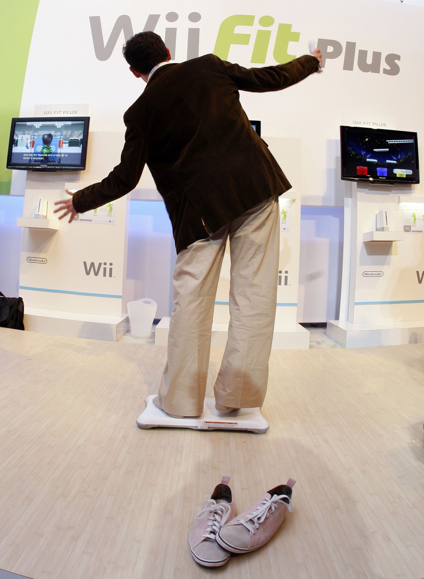Wii müüginumbrid langevad.