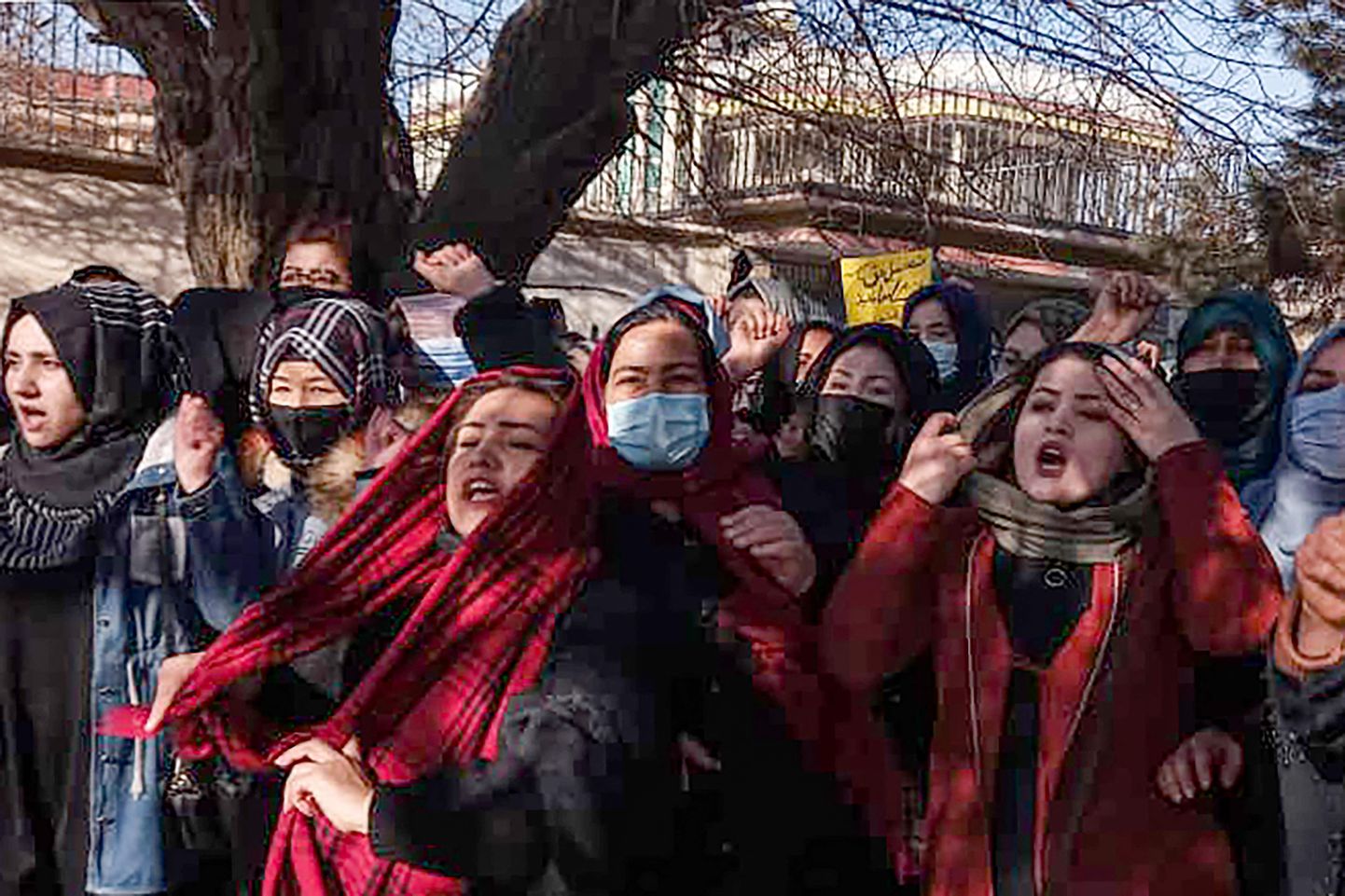 Афганские женщины на протесте.