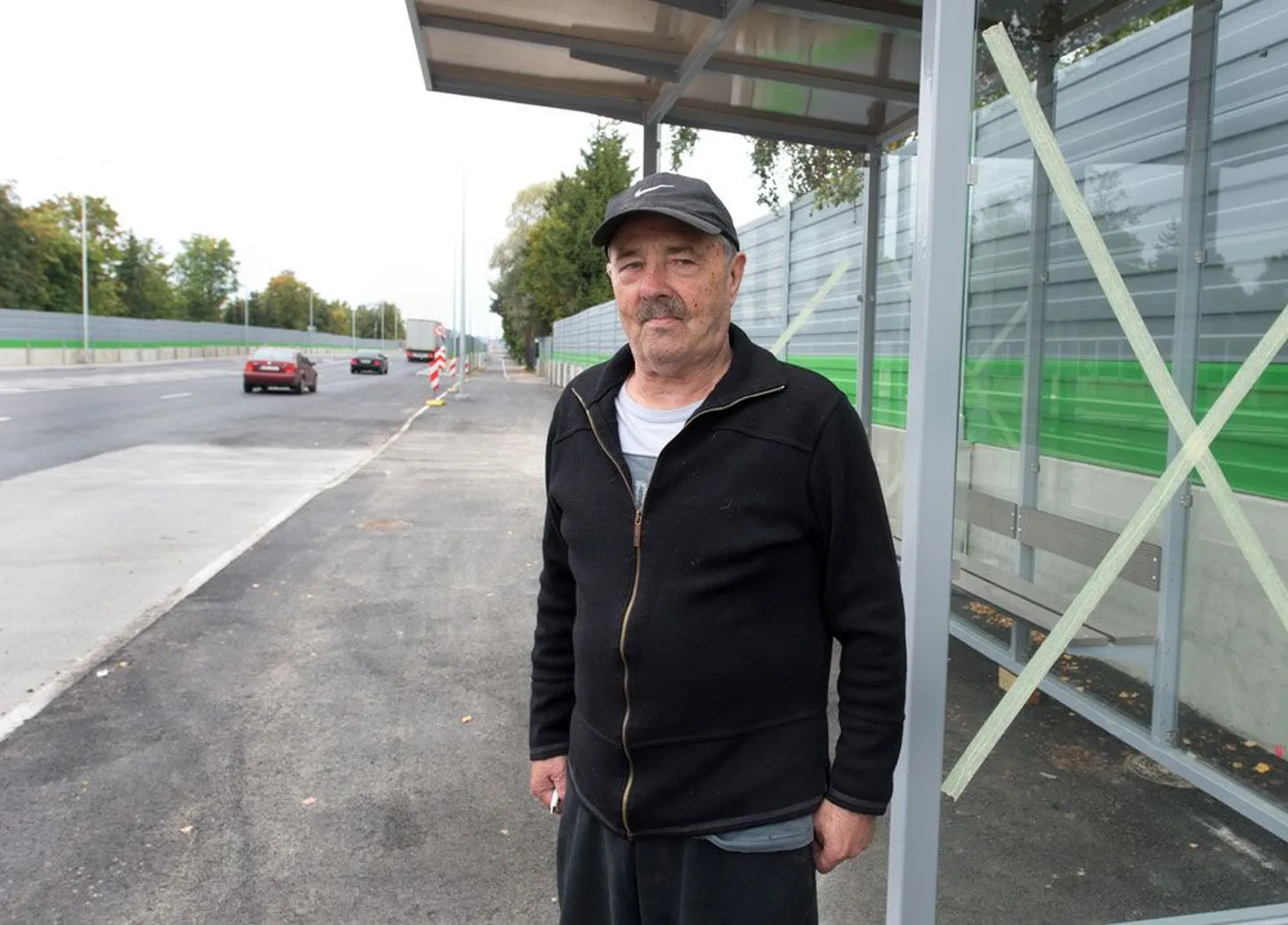 Mõigu bussipeatus toodi 40 meetrit Ivo Nõgisto kodule lähemale, selle eest aga kasvas pileti hind peaaegu kahekordseks.