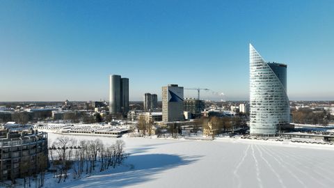 ГЛАВНОЕ ЗА 9 ФЕВРАЛЯ ⟩ Кого банки заподозрят в отмывании денег, рижане против закрытия детсадов и оранжевое предупреждение из-за мороза