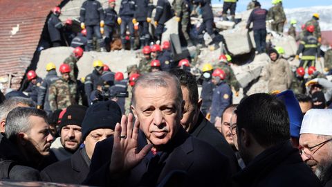 Erdoğan tunnistas puudujääke maavärina päästetöödel