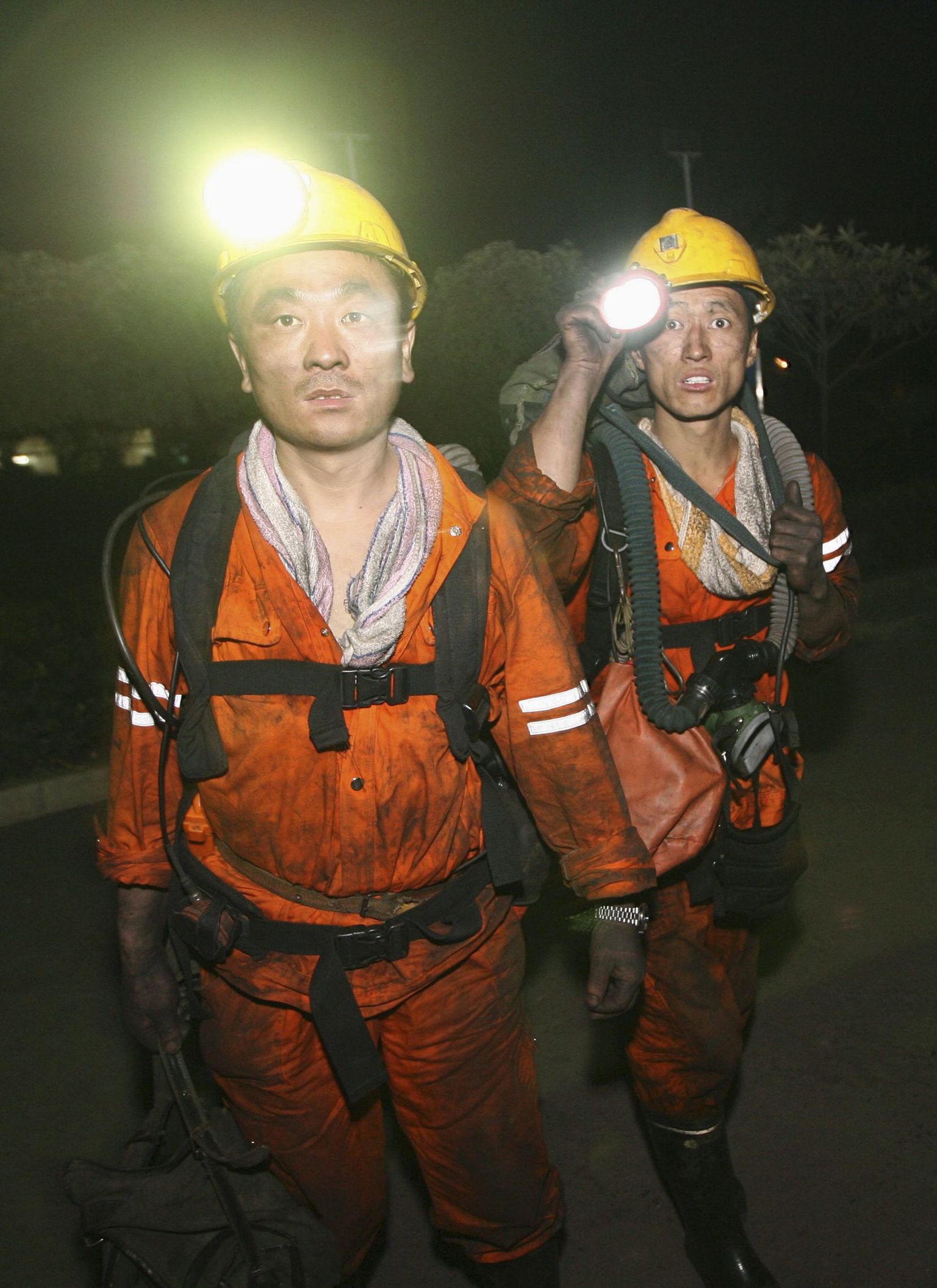 Päästetöötajad Yuzhou linna kaevanduses.