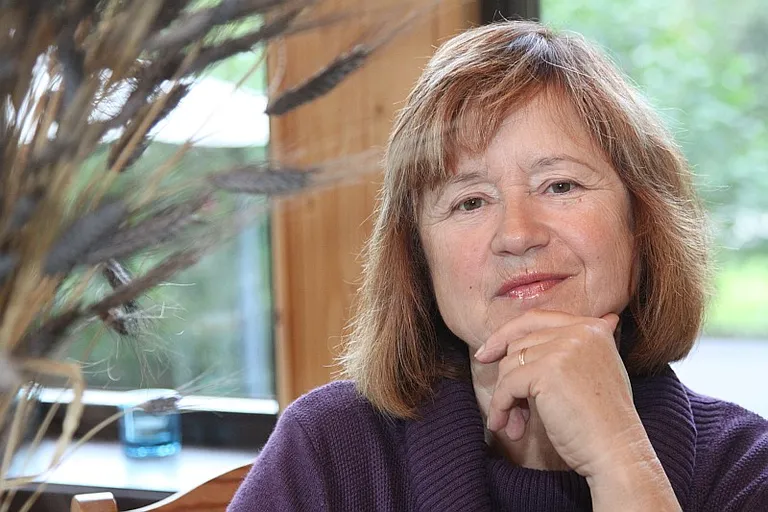Anna Velēda Žīgure.