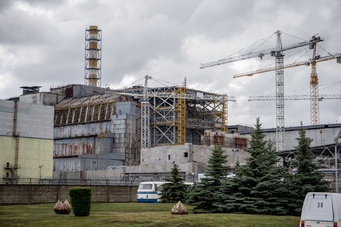 Tšernobõli tsoon. Plahvatanud reaktor.