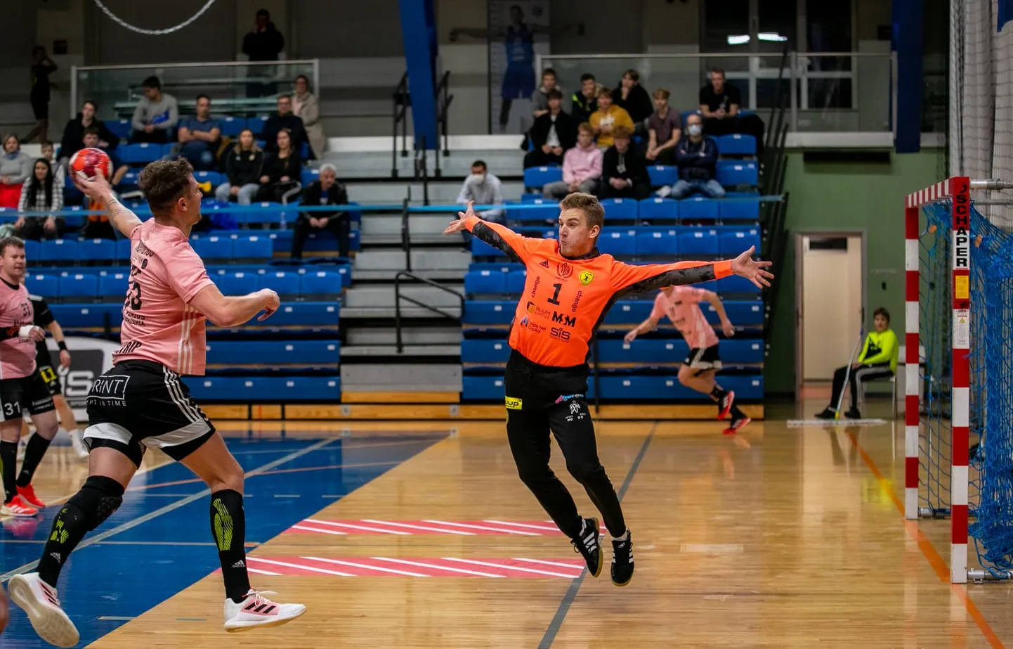 Armis Priskus tõrjel HC Tallinna eurosarjamängus Vilniuse VHC Šviesa vastu.